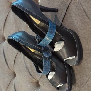 Two Lips Mary Jane High Heels 9